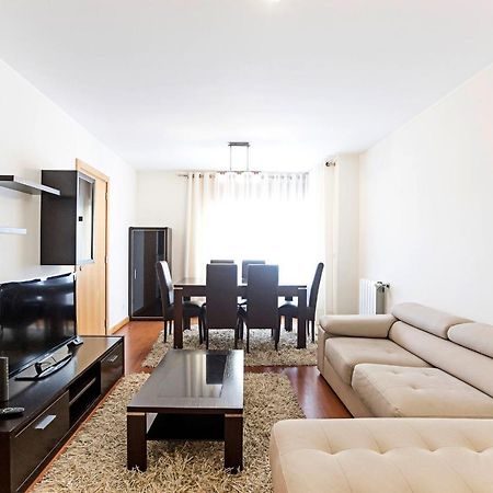 2Br Flat By Metro W/ Free Parking By Lovelystay Vila Nova de Gaia Ngoại thất bức ảnh