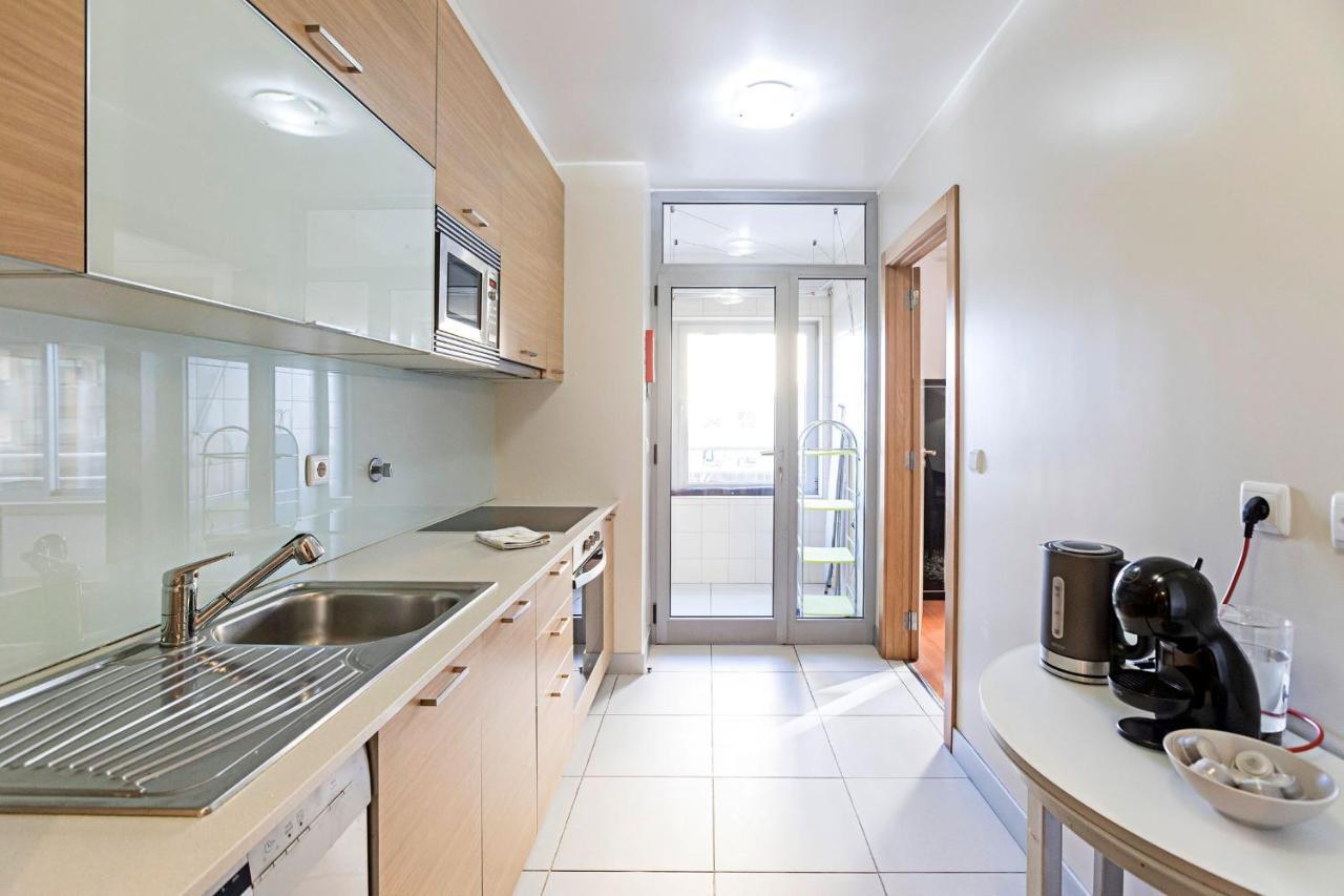 2Br Flat By Metro W/ Free Parking By Lovelystay Vila Nova de Gaia Ngoại thất bức ảnh