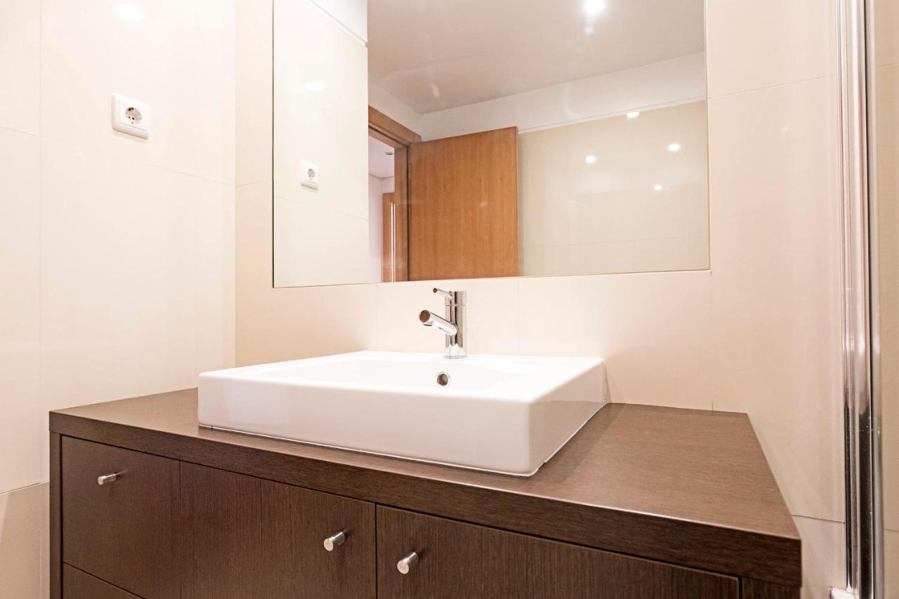 2Br Flat By Metro W/ Free Parking By Lovelystay Vila Nova de Gaia Ngoại thất bức ảnh