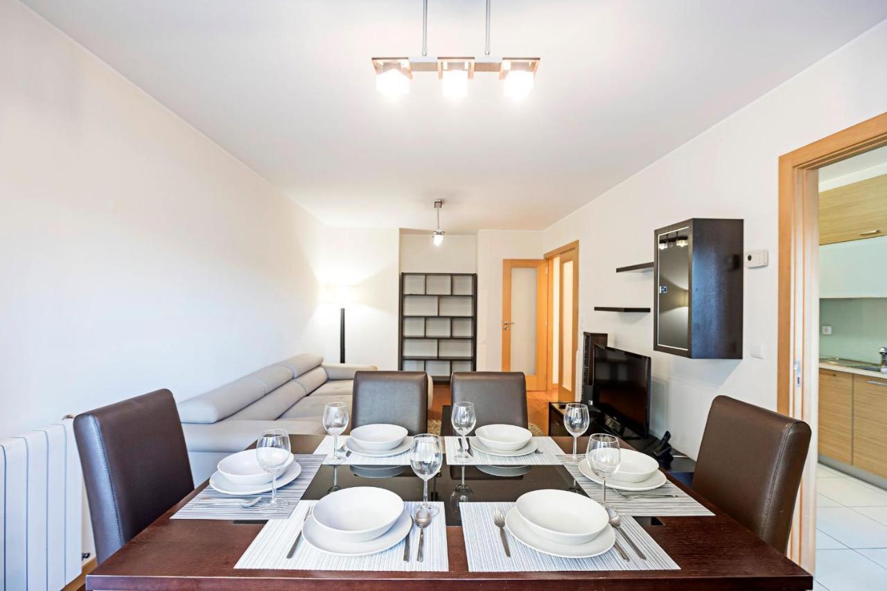 2Br Flat By Metro W/ Free Parking By Lovelystay Vila Nova de Gaia Ngoại thất bức ảnh